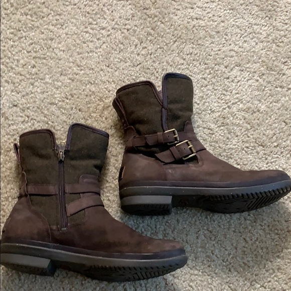 Ugg Wilde Boots Womens SZ 10 - Picture 2 of 6